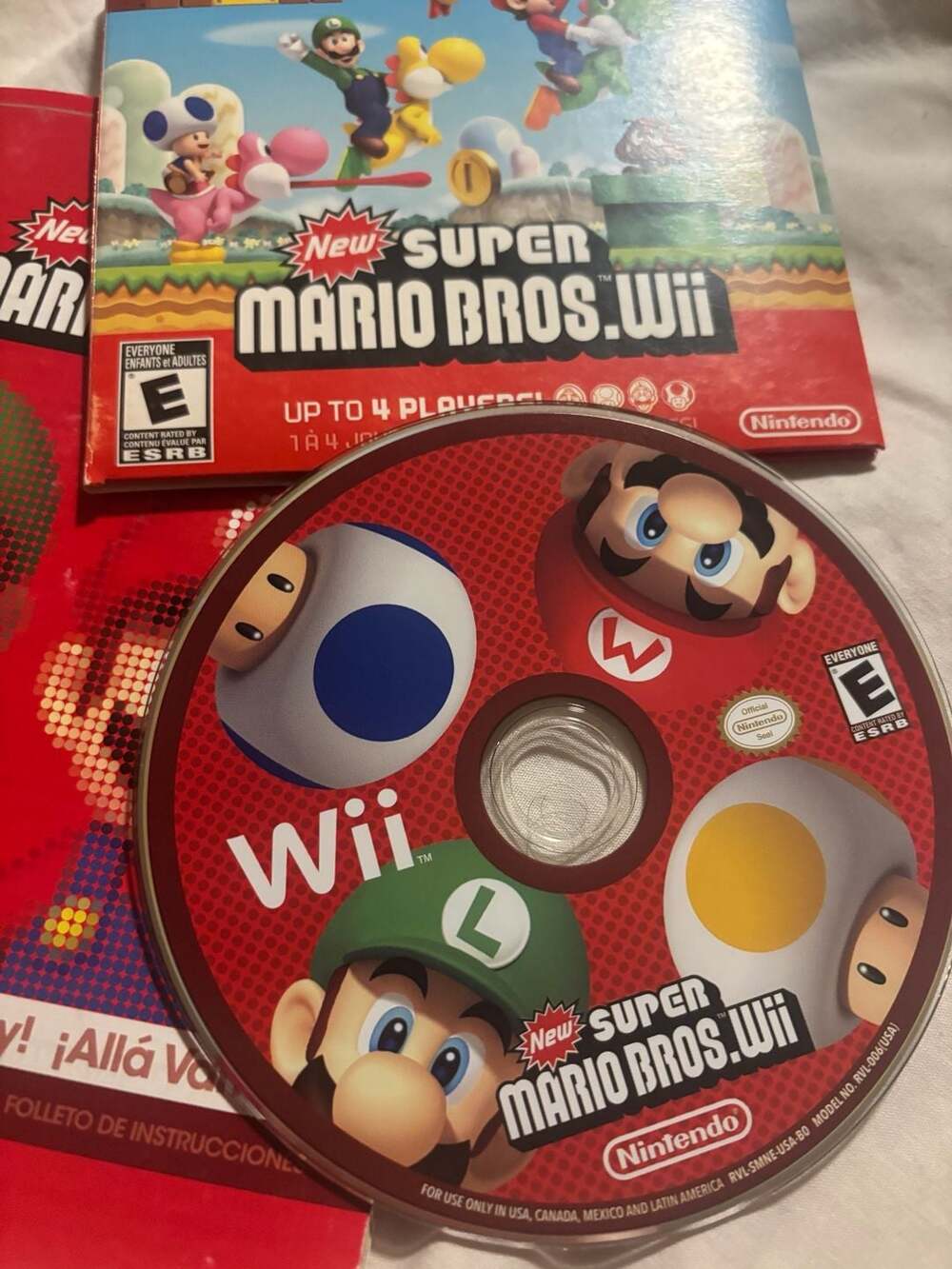 New Super Mario Bros. Wii (Nintendo Wii, 2009) with Manual (untested)